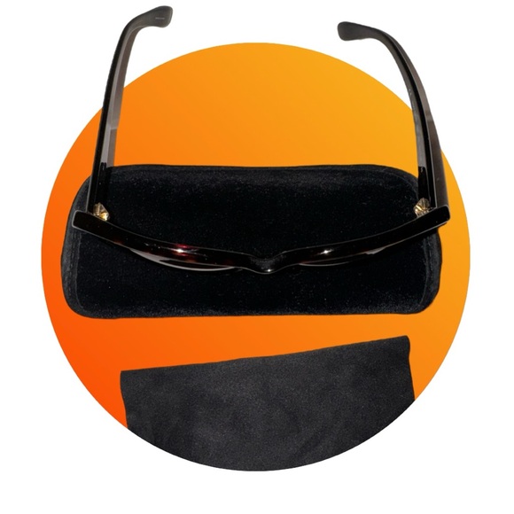 Marc by Marc Jacob’s sunglasses, case and cloth. Like New! - Picture 8 of 8